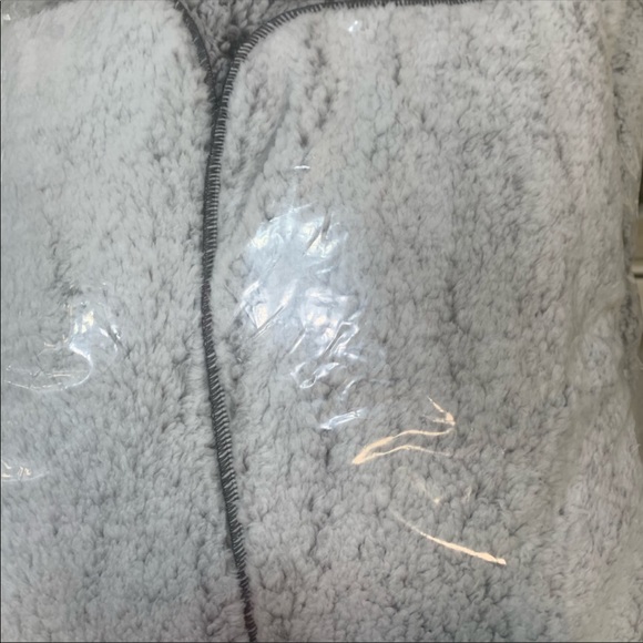 Offer$28 I’ll accept✅ PinK Sherpa cardigan sweater - Picture 4 of 4